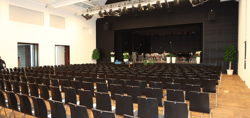 Großer Saal in der Stadthalle Sigmaringen auf www.stadthalle-sigmaringen.de